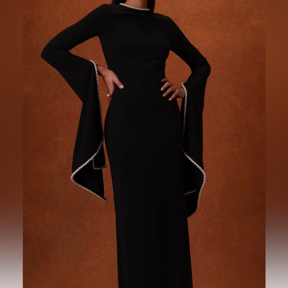 Black Pearl Dress (Size Large)